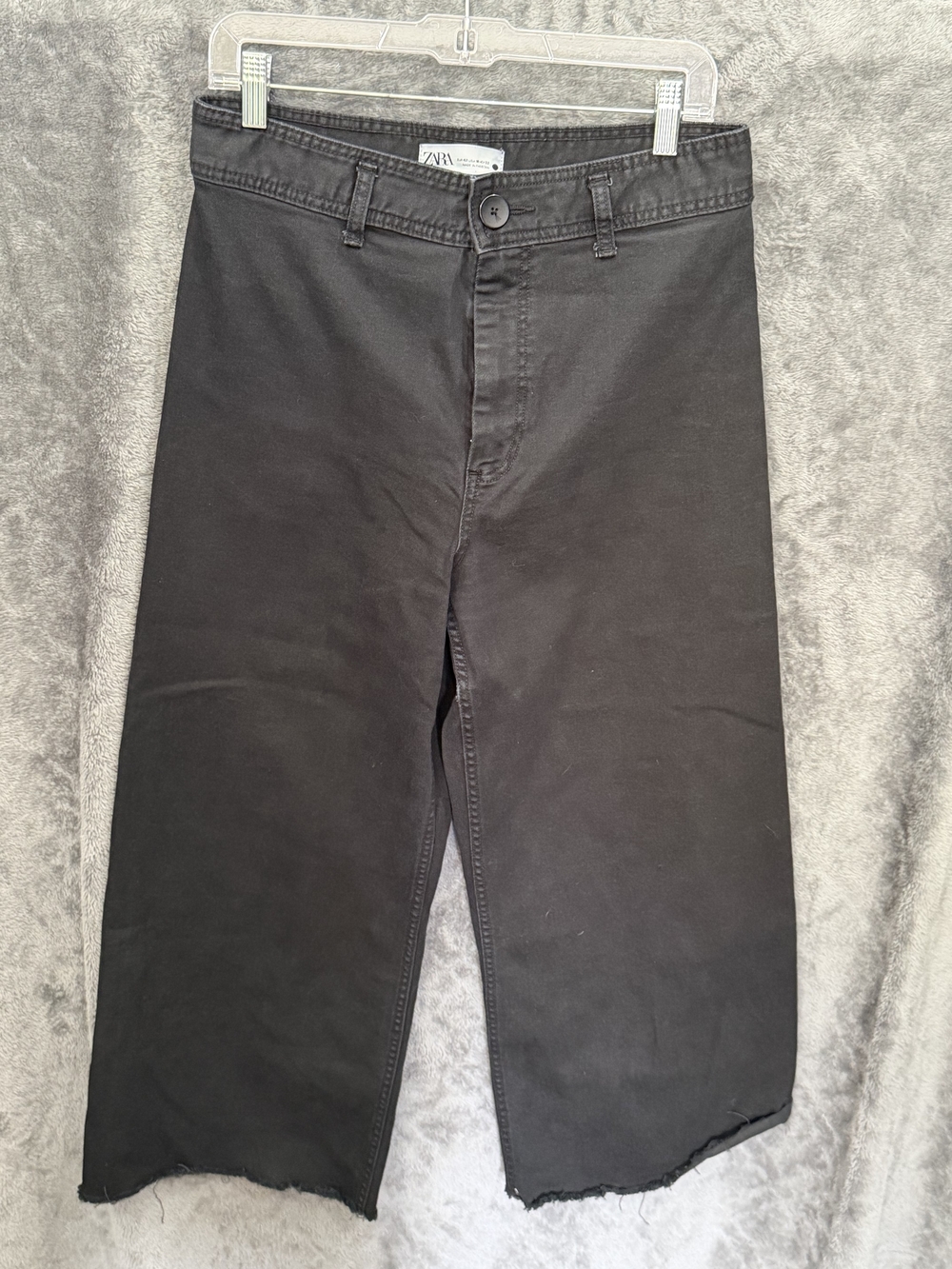 Zara Black Wide-Leg Cropped Pants with Raw Hem